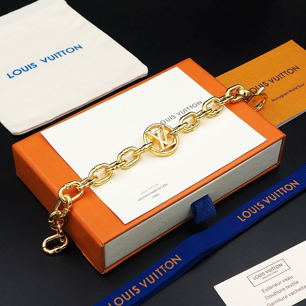 Louis Vuitton Gold Chain Bracelet - Picture 9 of 15